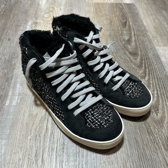 P448 Skate Faux Fur Trim High Top Sneaker
SHAKA, Size 7US / 37EU - Picture 1 of 9